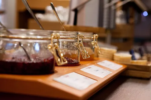 Hampton by Hilton Regensburg Restauration Photos