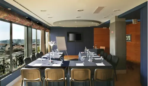 America Diamonds Hotel Business Photos