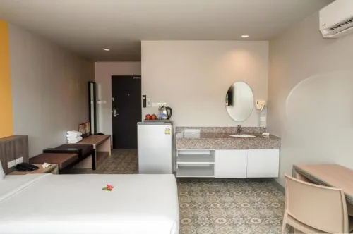 Recenta Suite Phuket Suanluang Photos
