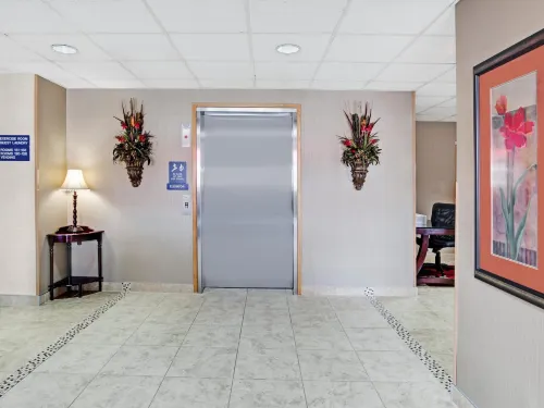 Microtel Inn & Suites by Wyndham Charleston WV Public Areas Photos