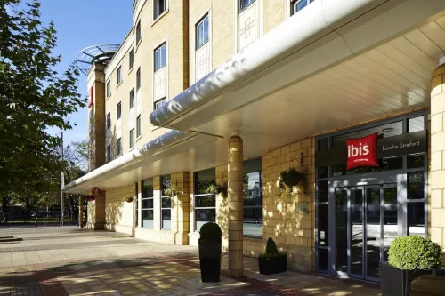 Ibis London Stratford Exterior Photos