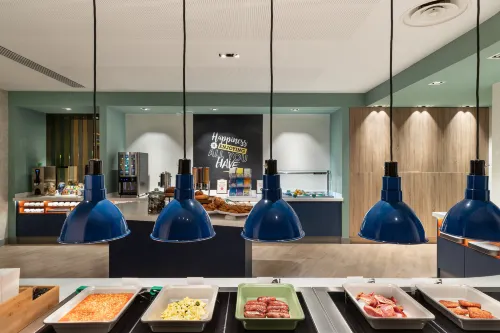 Hampton by Hilton Torquay Restauration Photos