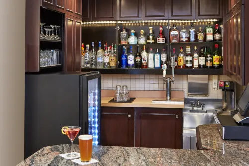 Hilton Garden Inn Valencia at Six Flags Leisure & Recreation Photos