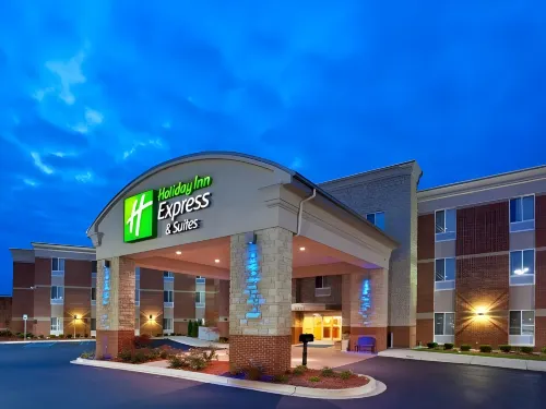 Holiday Inn Express & Suites Auburn Hills Exterior Photos