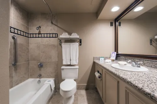 Grand Vista Hotel Rooms Photos