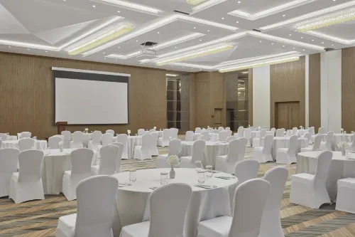 Holiday Inn Tabuk Business Photos