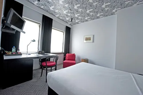 Peppers Gallery Hotel Canberra Photos