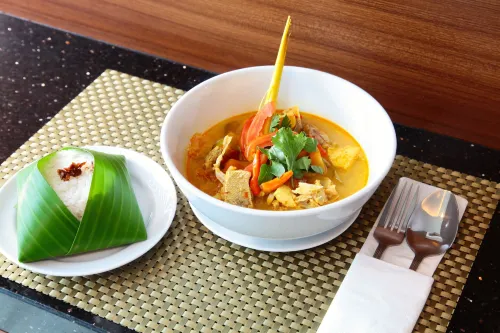 The One Hotel Makassar Makanan Photos