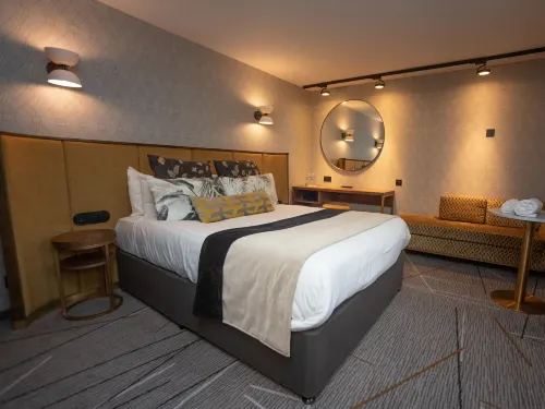 The Royal Toby Hotel Zimmer Photos