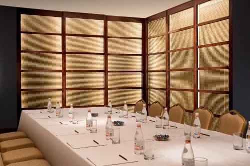 Millennium Hilton New York One UN Plaza Business Facilities Photos