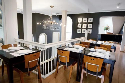 Hotel Nes Dining Photos
