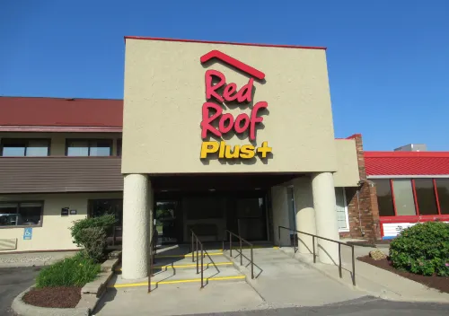 Red Roof PLUS+ Ann Arbor - University of Michigan North Featured Photos
