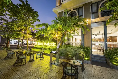 Brilliant Majestic Hotel Экстерьер Photos