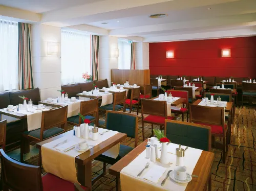 K+K Hotel am Harras Dining Photos