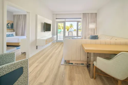 Radisson Resort Miami Beach Photos