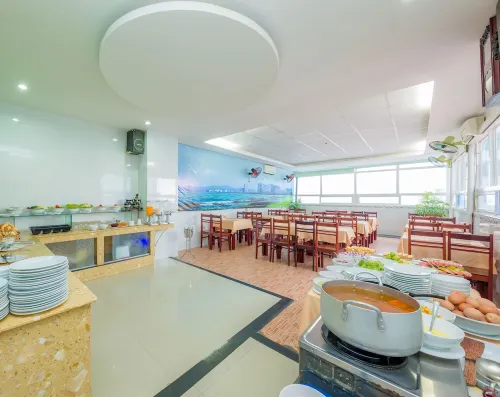 Le Soleil Hotel Dining Photos
