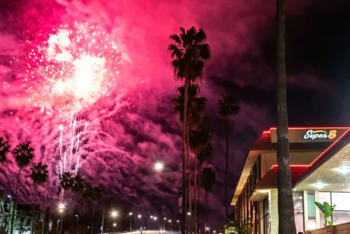 Super 8 by Wyndham Anaheim/Disneyland Drive Экстерьер Photos