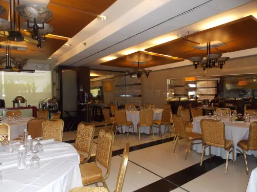 L'Fisher Hotel Bacolod Spisning Photos