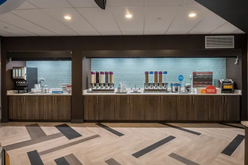 Tru by Hilton Garland Richardson Dining Photos