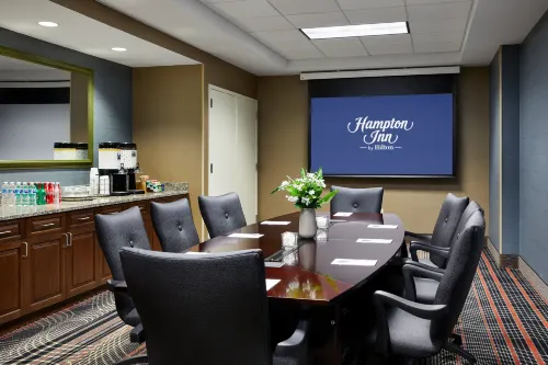 Hampton Inn & Suites Chicago/Mt. Prospect Business Facilities Photos