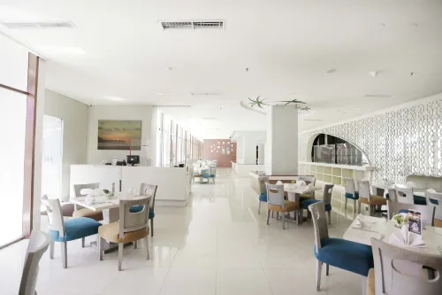 Mercure Padang Makanan Photos
