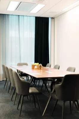 Elite Hotel Carolina Tower Business Photos