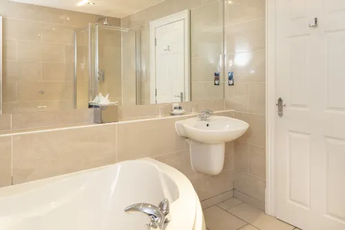 Ringwood Hall Hotel & Spa Zimmer Photos