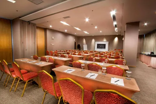Hotel NEO Tendean Fasilitas Bisnis Photos