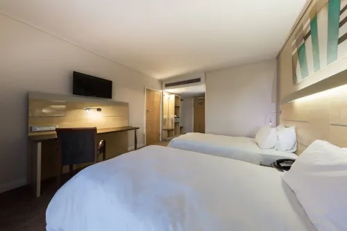 Holiday Inn Express Sandton - Woodmead Photos