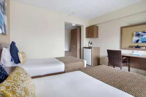 The Metropolitan Spring Hill Kamar Photos