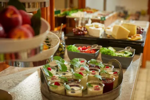 Hotel Metropol by Maier Privathotels Dining Photos