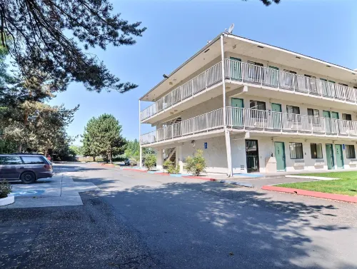 Motel 6 Kirkland, WA - North Kirkland Esterni Photos