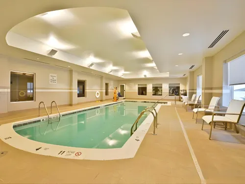 Holiday Inn Express & Suites Detroit - Utica Freizeit und Erholung Photos