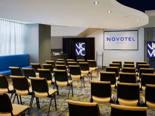Novotel Toronto North York Business Facilities Photos