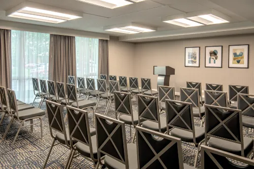 DoubleTree by Hilton Chicago - North Shore Conference Center مرافق الأعمال Photos