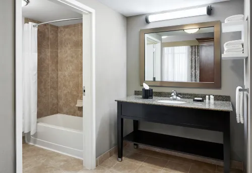 Hampton Inn & Suites Chicago/Mt. Prospect Rooms Photos