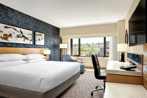 Delta Hotels Calgary Downtown Rooms Photos
