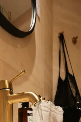 Hotel Alexandra Rooms Photos