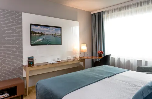 Leonardo Hotel Zurich Airport Rooms Photos