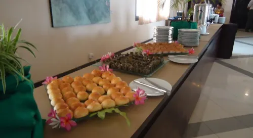 Hotel Puri Ayu Bali Makanan Photos