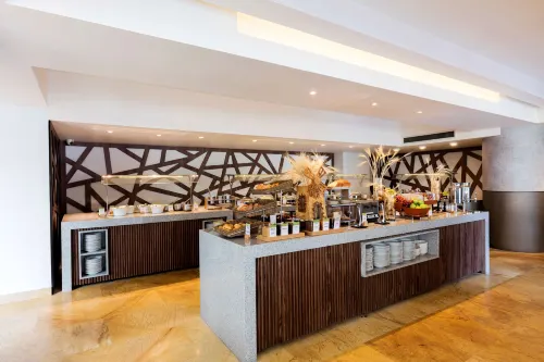 Doubletree by Hilton Mexico City Santa Fe Dining Photos