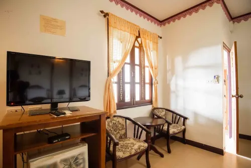 Ban Ao Thong Camere Photos