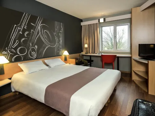Hôtel Ibis Dinant Photos