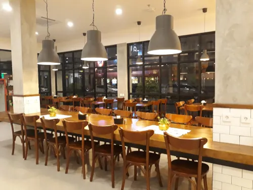 Kama Hotel Makanan Photos