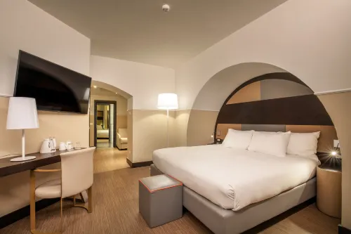 Cosmopolita Hotel Rome, Tapestry Collection by Hilton Featured Photos