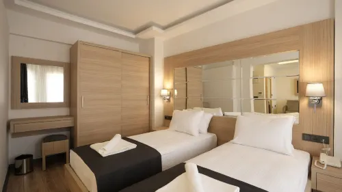 Alesta Seaside Residence Rooms Photos