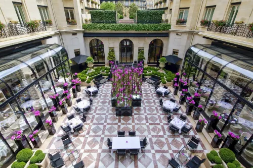 Four Seasons Hotel George V Paris Esterni Photos