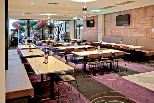 Nightcap at Glengala Hotel Restauration Photos