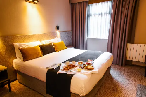 The Royal Toby Hotel Photos