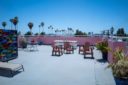 Days Inn by Wyndham Santa Monica Public Areas Photos